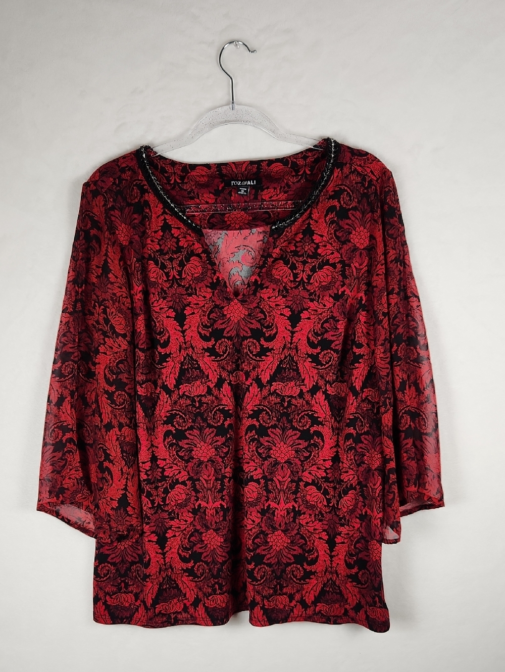 Roz & Ali Red Top 3/4 Sleeve V-Neck Size 1X Women's